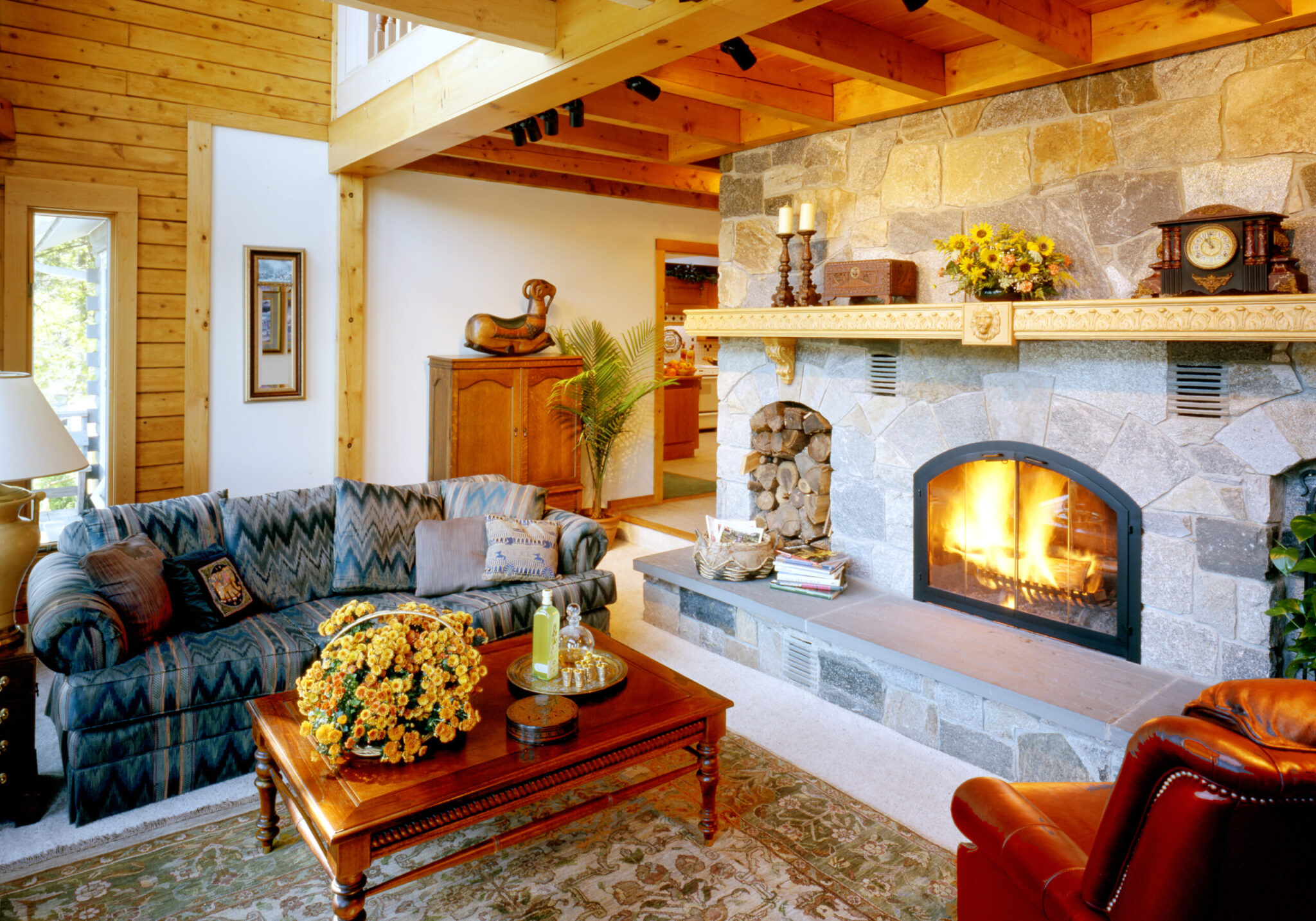 What is a Hybrid Log Home? | Ward Cedar Log Home